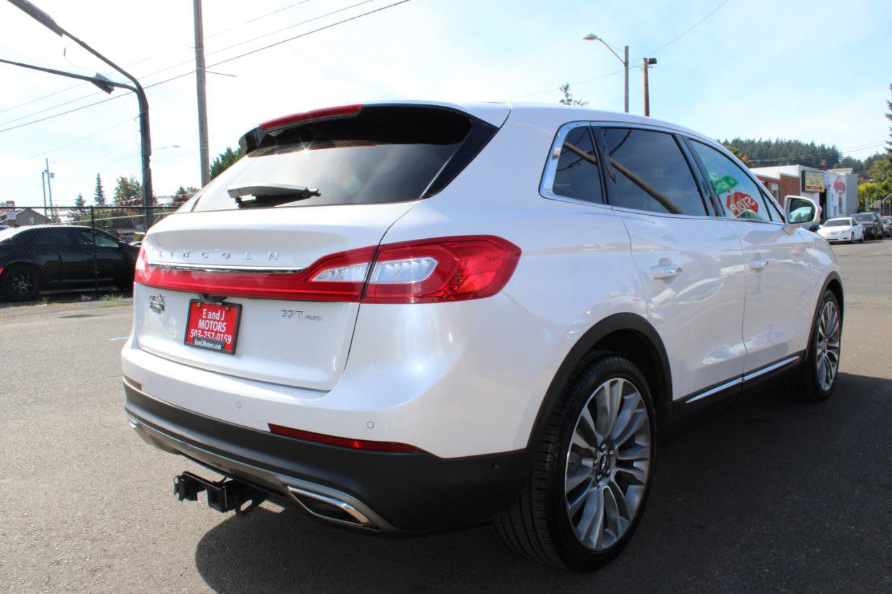 Used 2017 Lincoln MKX Reserve w/ Driver Assistance Package AWD/4WD image 6