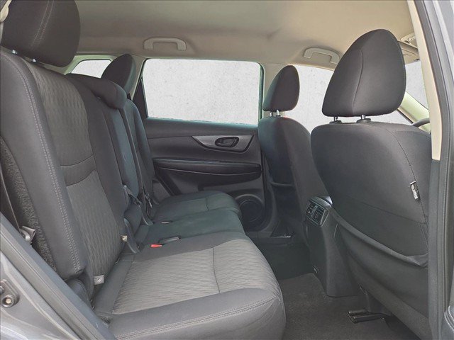 Used 2020 Nissan Rogue S FWD image 19