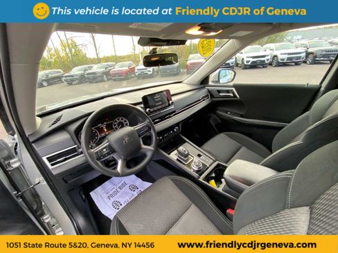 Used 2023 Mitsubishi Outlander ES image 13