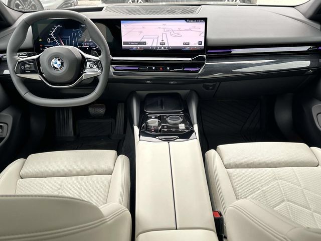 Used 2024 BMW 530i xDrive w/ Premium Package AWD/4WD image 20