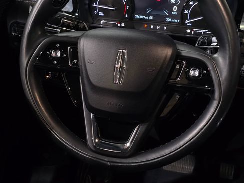 Used 2022 Lincoln Corsair AWD w/ Premium Package image 23