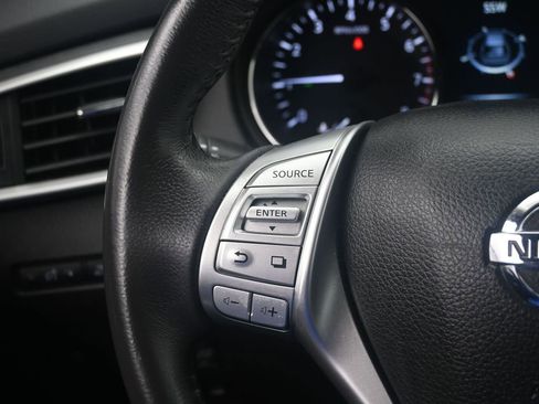 Used 2014 Nissan Rogue SL image 14