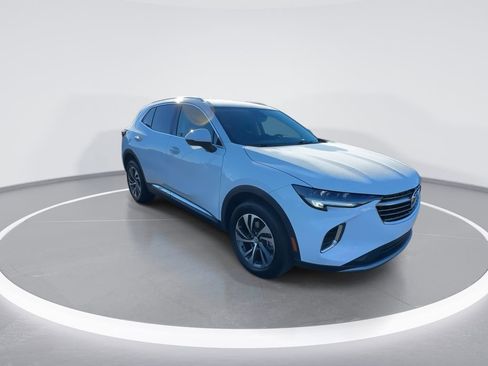 Used 2023 Buick Envision Essence image 2