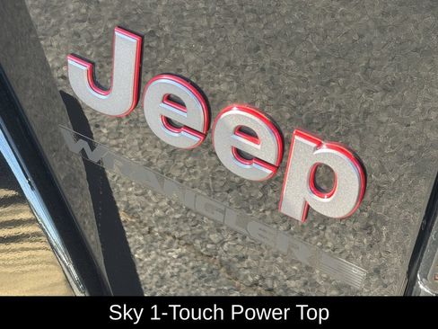 Used 2023 Jeep Wrangler Unlimited Rubicon w/ LED Lighting Group AWD/4WD image 13