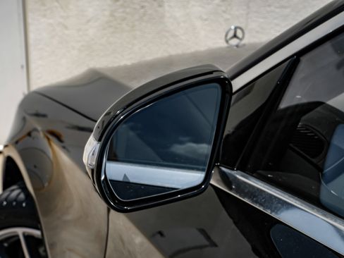 Used 2018 Mercedes-Benz S 560 Sedan image 40