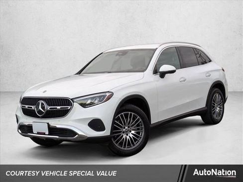 Certified 2025 Mercedes-Benz GLC 300 image 1