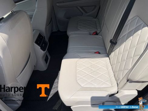 Used 2024 Volkswagen Atlas SEL Premium R-Line AWD/4WD image 10