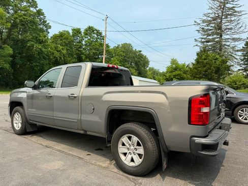 Used 2017 GMC Sierra 1500 SLE w/ SLE Value Package AWD/4WD image 4