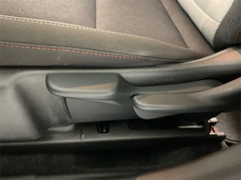 Used 2024 Chevrolet Trax RS image 25
