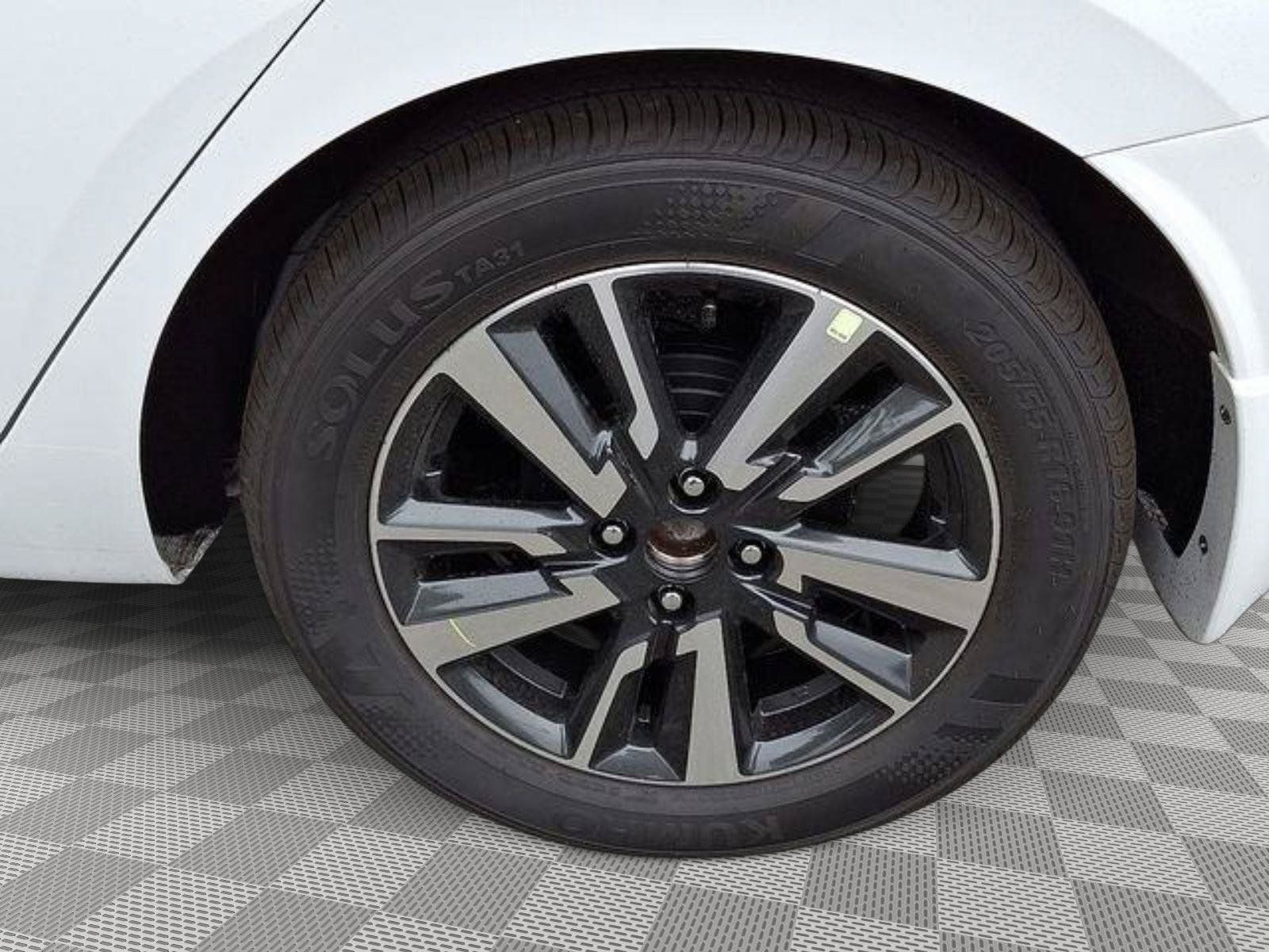 New 2025 Nissan Versa S w/ S Plus Package FWD image 5