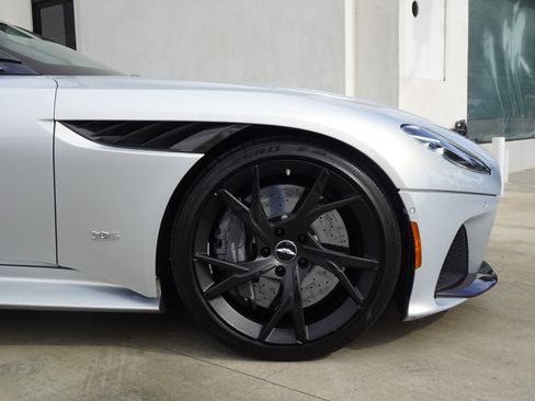 Used 2019 Aston Martin DBS Superleggera image 14
