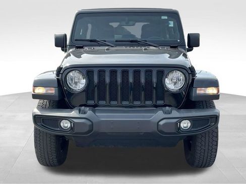 Used 2021 Jeep Wrangler Unlimited Sahara image 2