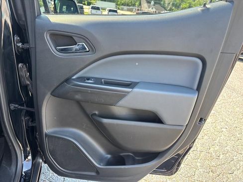 Used 2022 Chevrolet Colorado Z71 w/ Z71 Midnight Edition AWD/4WD image 16
