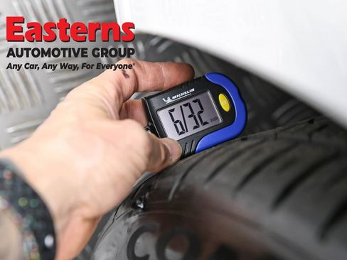 Used 2018 Tesla Model 3 Long Range image 22