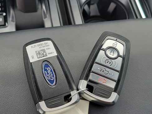 Used 2025 Ford F150 Raptor image 37