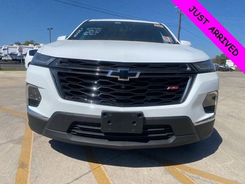Used 2023 Chevrolet Traverse RS image 5