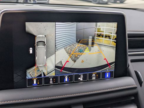 Used 2022 GMC Yukon AT4 image 22