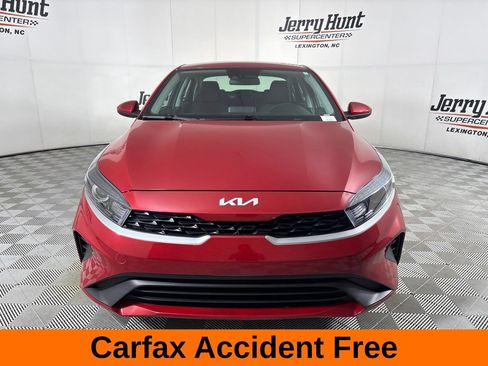 Used 2024 Kia Forte LXS FWD image 3