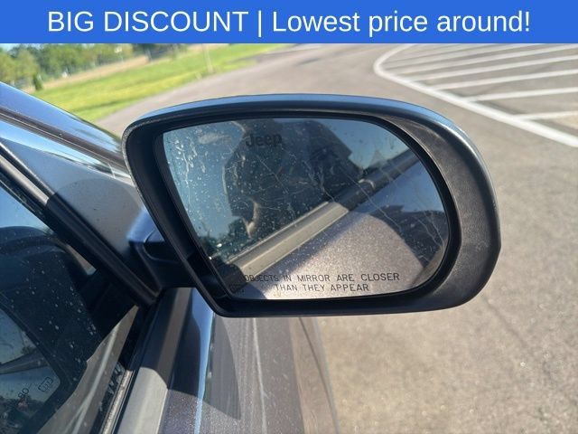 Used 2023 Jeep Compass Latitude AWD/4WD image 8