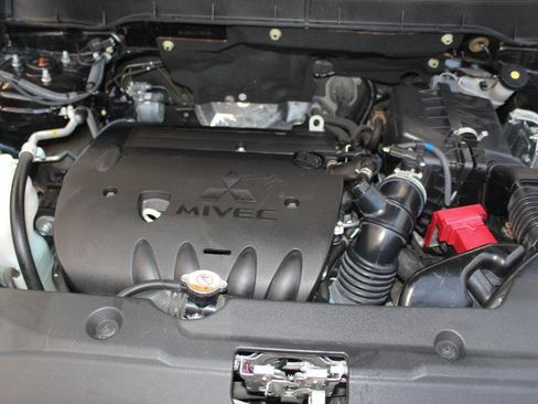 Used 2019 Mitsubishi Outlander Sport SE image 39