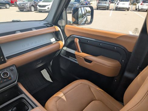 Used 2023 Land Rover Defender 130 First Edition image 19