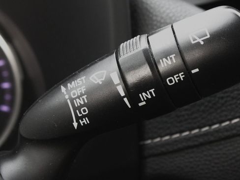 Used 2019 Toyota RAV4 XLE Premium image 28