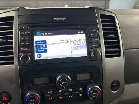 Used 2019 Nissan Frontier SL image 19