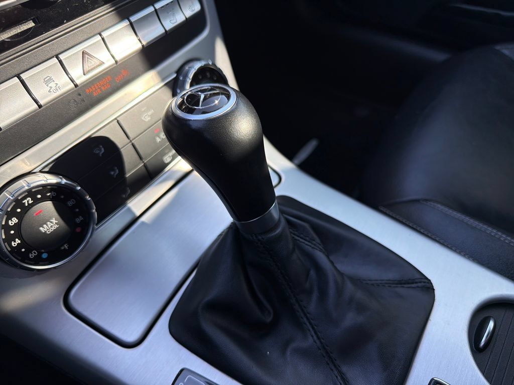 Used 2012 Mercedes-Benz SLK 250 image 18
