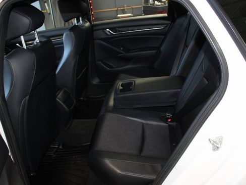 Used 2018 Honda Accord Sport image 17