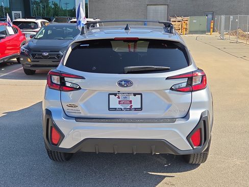 Used 2024 Subaru Crosstrek 2.0i Premium AWD/4WD image 4