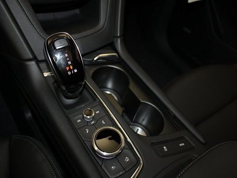 New 2025 Cadillac XT6 Luxury image 18