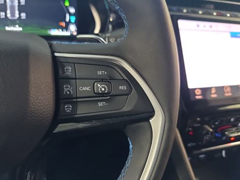 Used 2023 Jeep Grand Cherokee Trailhawk w/ Advanced Protech Group II image 27