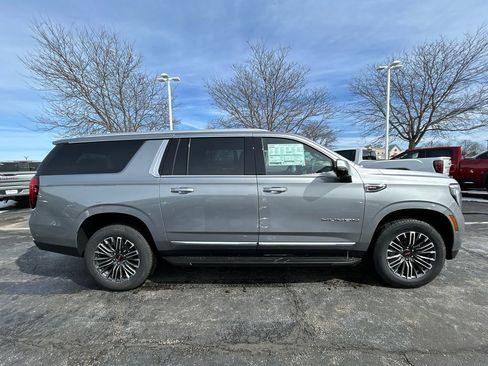 New 2026 GMC Yukon XL Elevation w/ Elevation Premium Package image 11