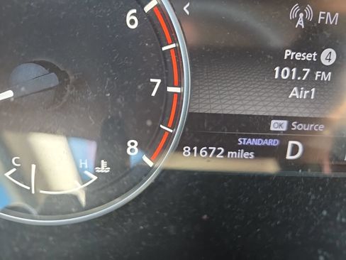 Used 2023 Nissan Rogue S FWD image 15