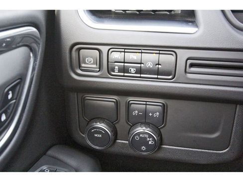 Used 2023 Chevrolet Tahoe LT w/ Luxury Package image 21