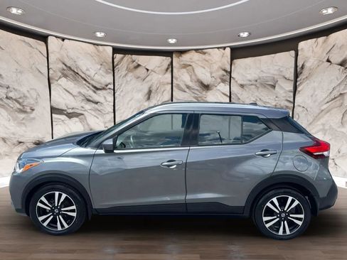 Used 2020 Nissan Kicks SV image 6
