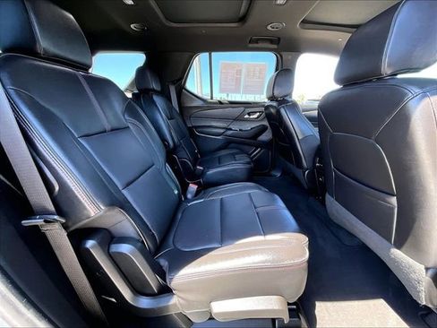 Used 2023 Chevrolet Traverse RS AWD/4WD image 16