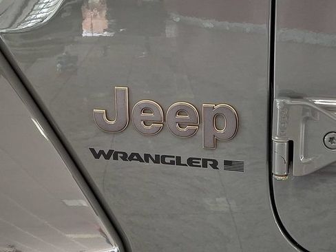 Used 2023 Jeep Wrangler Unlimited Rubicon 392 w/ Trailer Tow Package AWD/4WD image 28