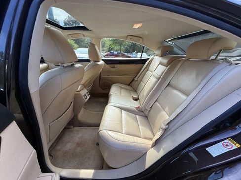 Used 2015 Lexus ES 350 w/ Luxury Package FWD image 27