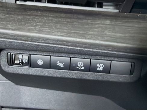 Used 2023 Nissan Ariya FWD image 17
