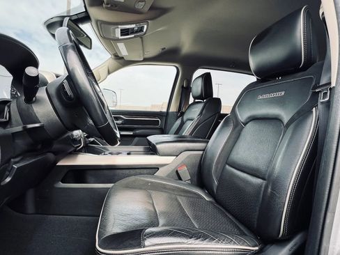 Used 2019 RAM 1500 Laramie image 9