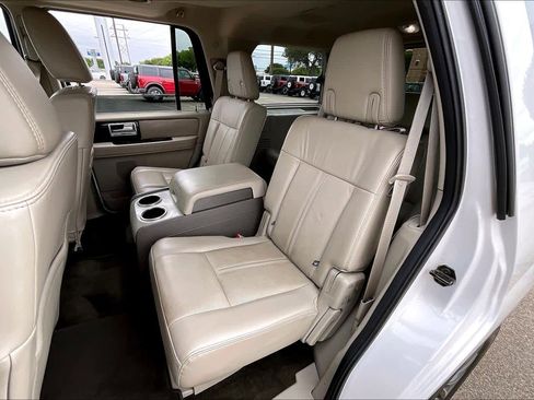 Used 2017 Lincoln Navigator Select AWD/4WD image 21