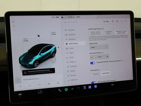 Used 2022 Tesla Model Y Long Range AWD/4WD image 31
