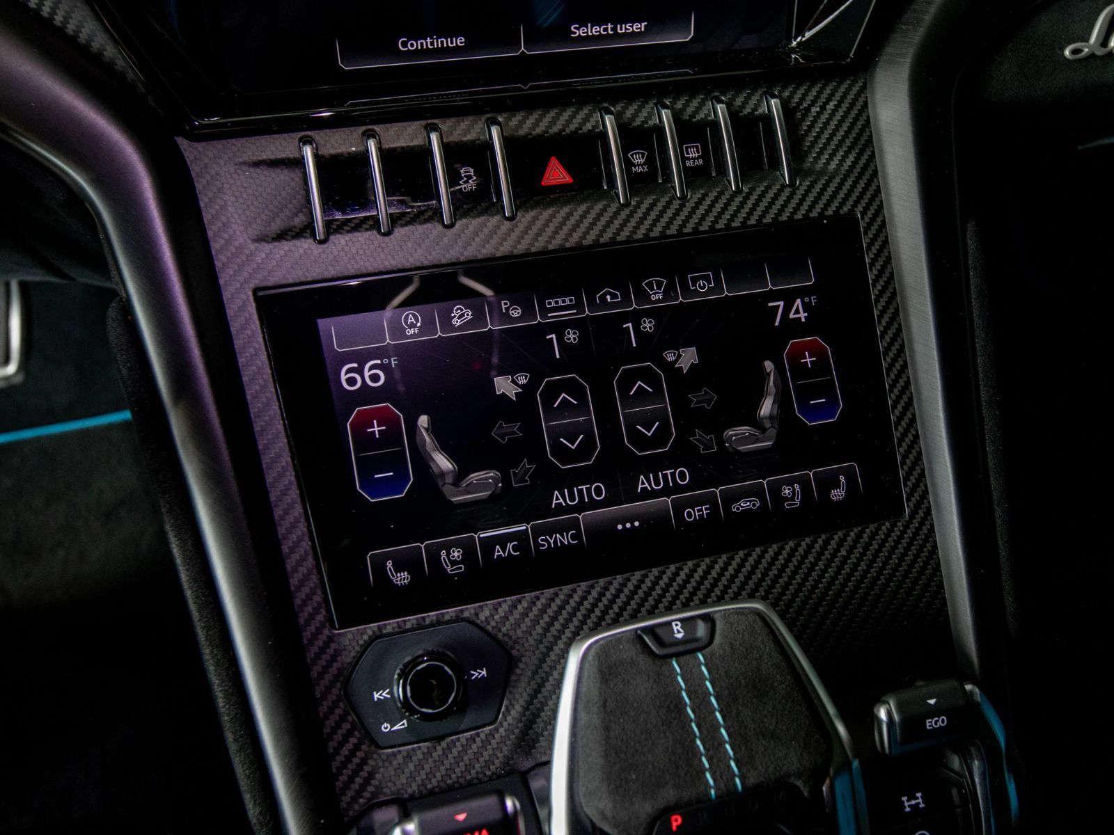 Used 2023 Lamborghini Urus Performante AWD/4WD image 35