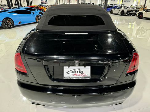 Used 2017 Rolls-Royce Dawn image 12