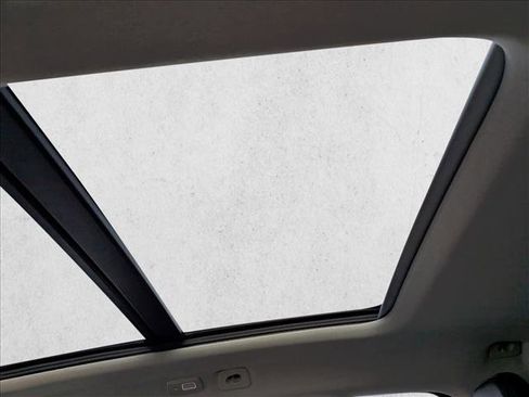 New 2026 Volvo XC40 B4 Plus w/ Climate Package image 17