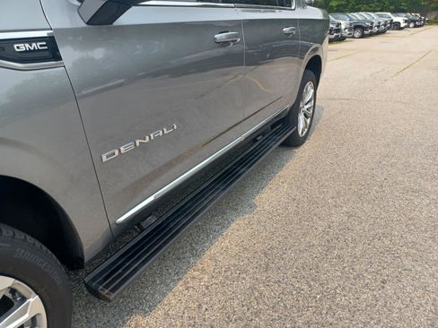 Used 2023 GMC Yukon XL Denali AWD/4WD image 31