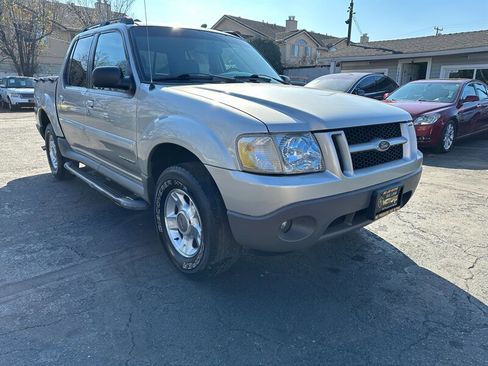 Used 2002 Ford Explorer Sport Trac Value image 3