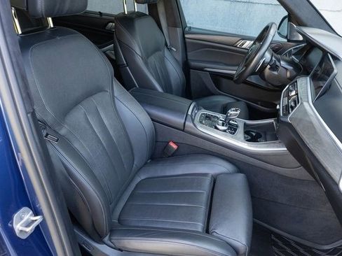 Used 2021 BMW X5 M50i w/ Executive Package image 21