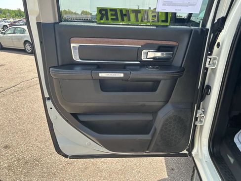 Used 2018 RAM 1500 Laramie w/ Convenience Group AWD/4WD image 13